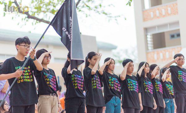 Mẫu Cờ Lớp Hot Trend – Độc, Đẹp, Nổi Bật, Chất Vải Bền, In Màu Chuẩn